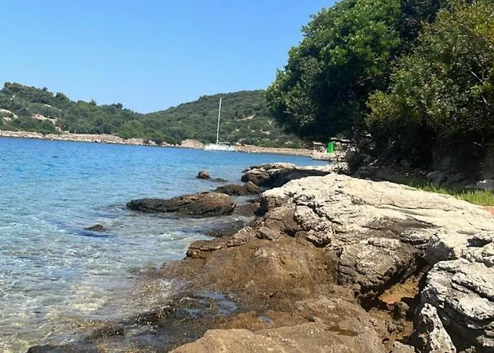 Vila Stone On The Island Of Rava *